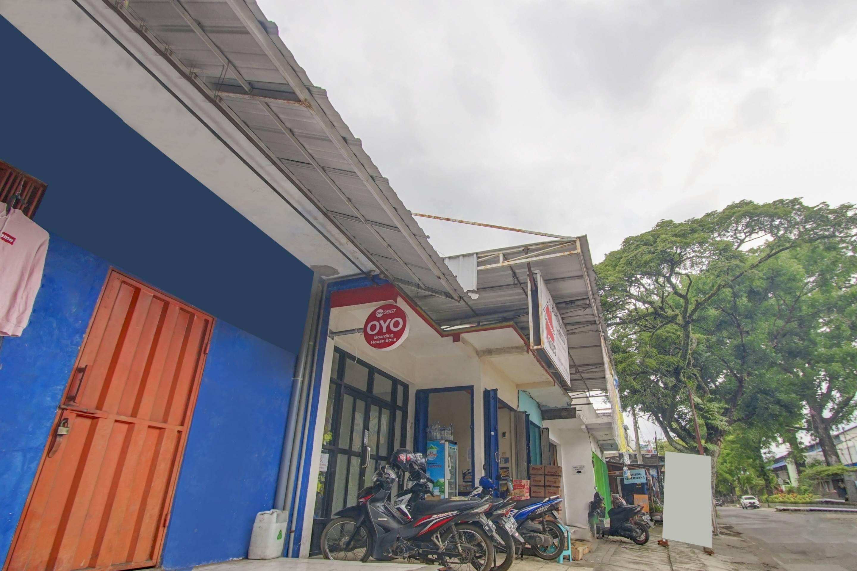 Reddoorz Near Stasiun Malang Kota Lama 2 Bagian luar foto
