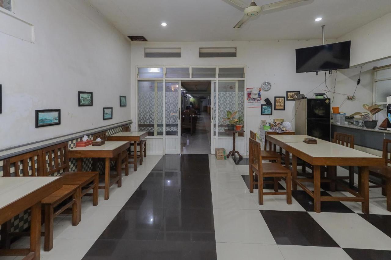 Reddoorz Near Stasiun Malang Kota Lama 2 Bagian luar foto